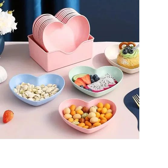 10Pcs Multi-function Spit Bone Heart Shape Plate Set Dish Household Food Grade Plastic Spit Bone Dish Hearts Plate Set Dining Table Garbage Plates Small Plates Snakes Plate for Snacks